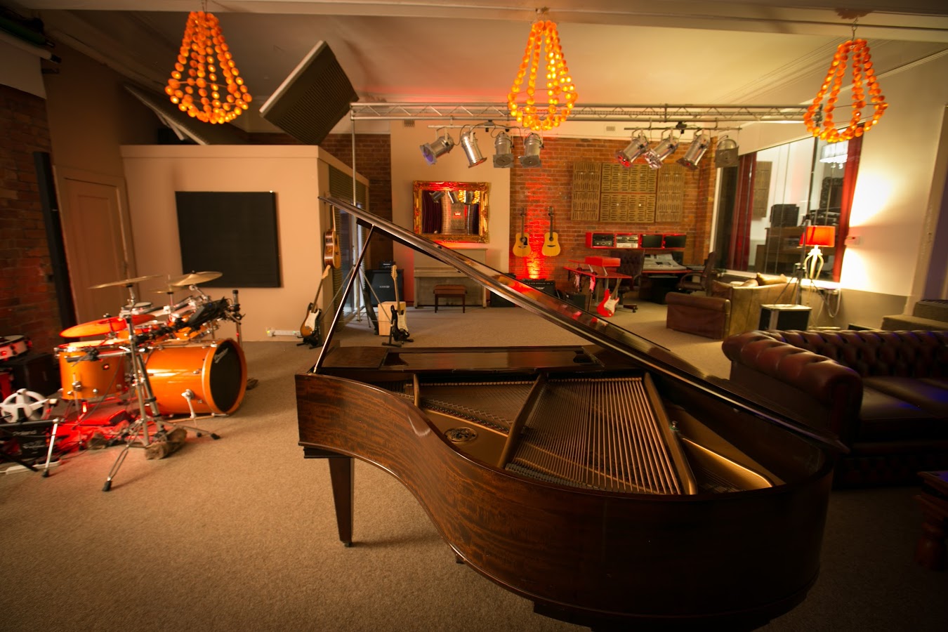 SINGING EXPERIENCE - Recording Studios