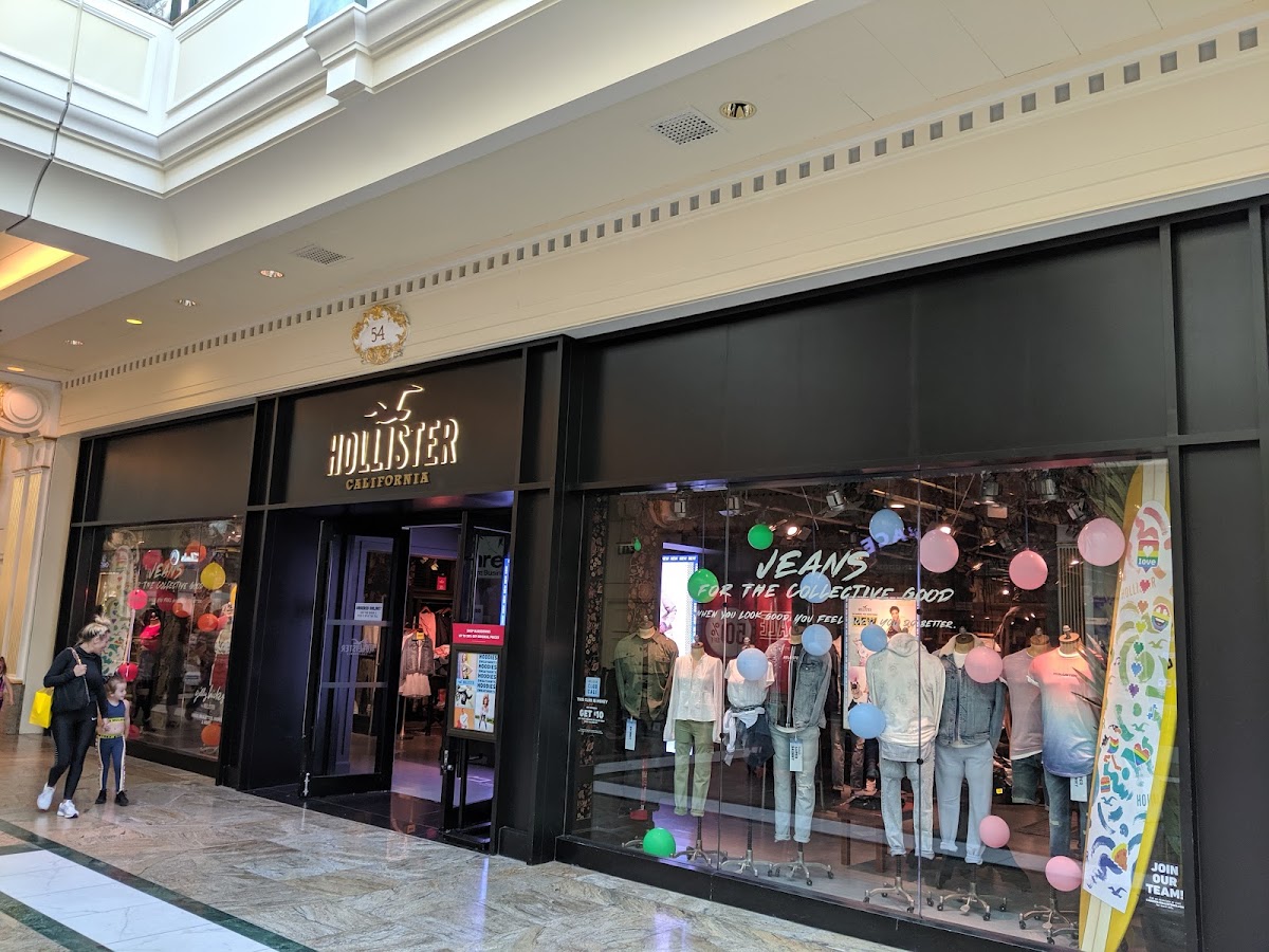 Hollister Co.