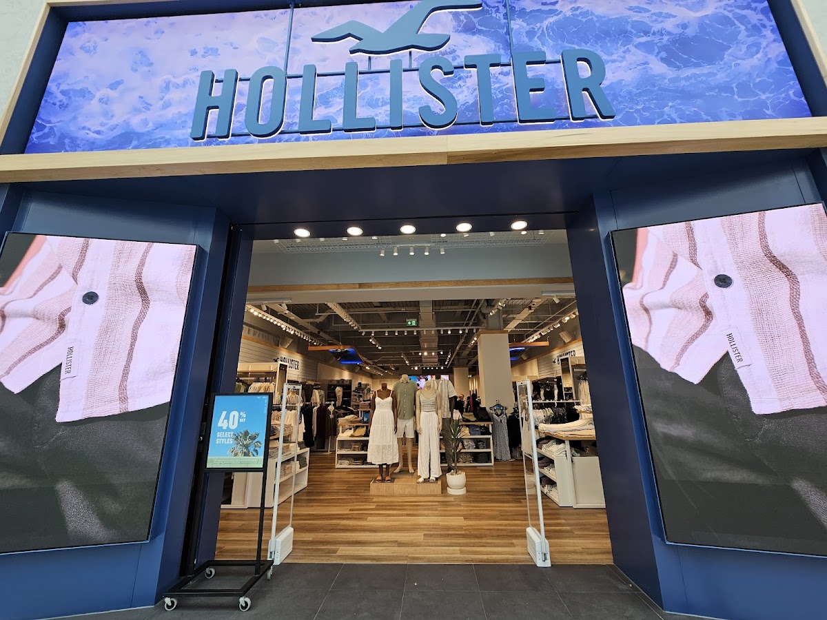 Hollister Co.