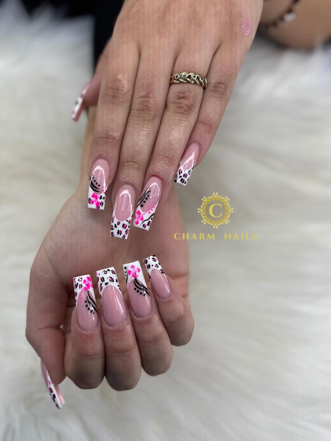 CHARM NAILS