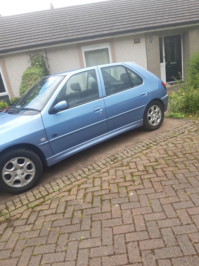 Huttons Car Sales