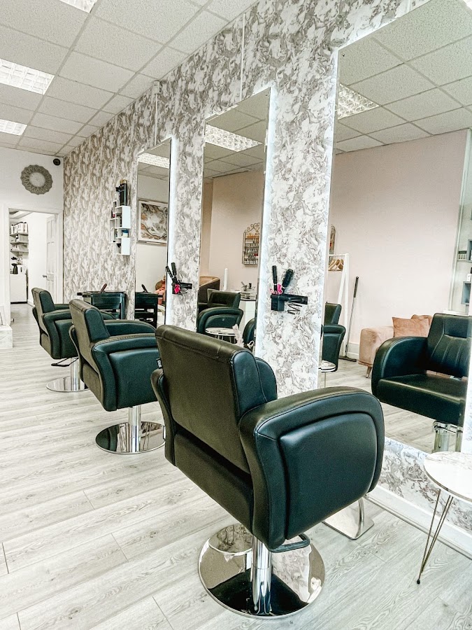 Charm salon Studio