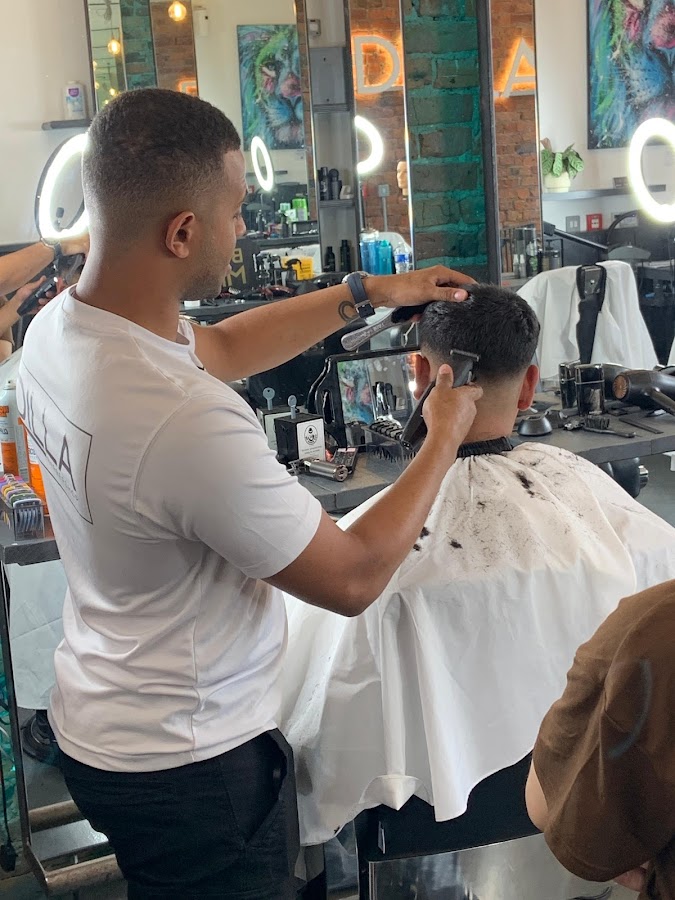 Dilla Barbershop Urmston - Barbers Urmston - Barber Urmston & Barber Training Courses Urmston