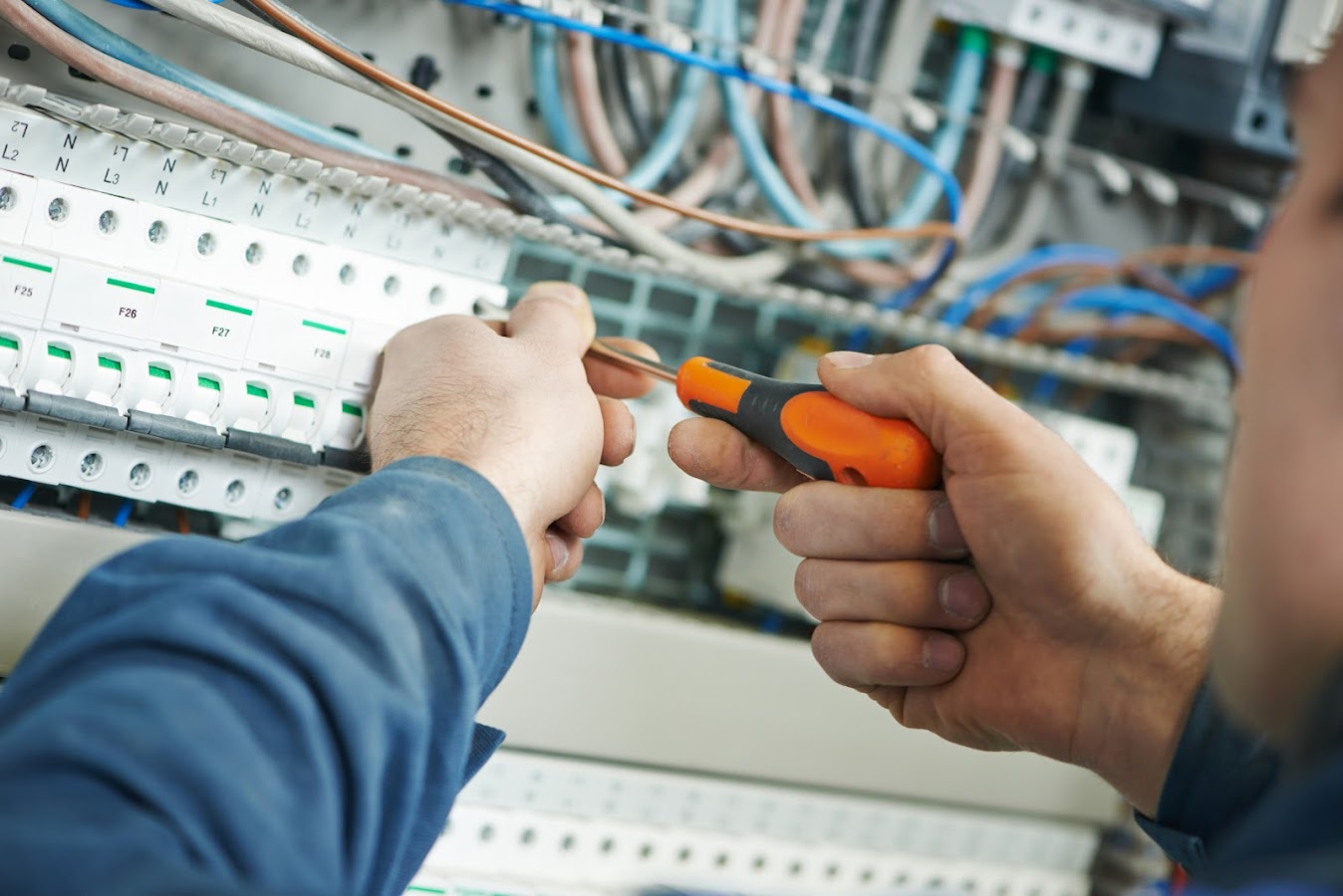 Electrician Carlisle - Elecktrica: Mauro Cipolet-Gotet