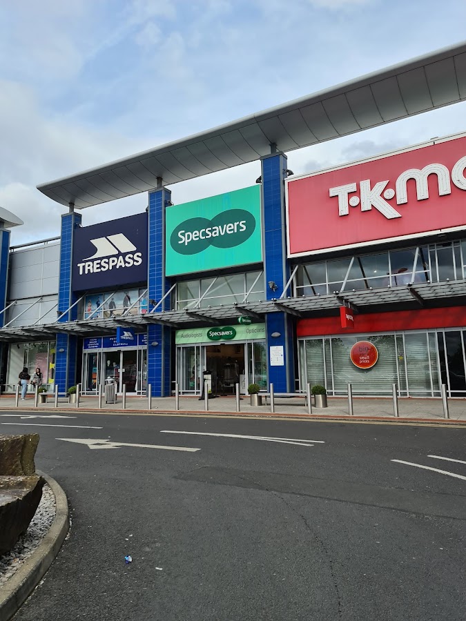 Specsavers Opticians and Audiologists - Manchester Fort