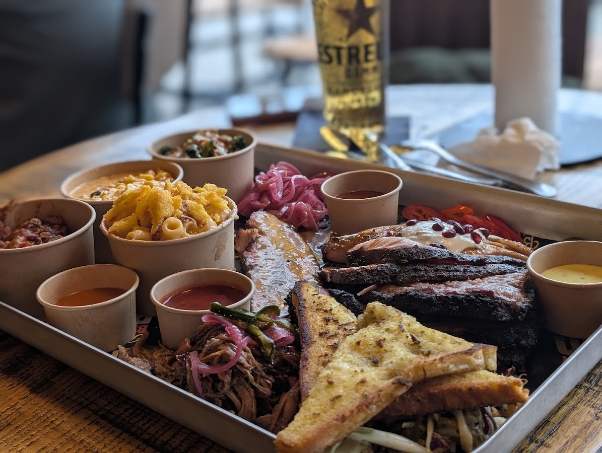 BREWSKI’S BIG TRAY BBQ