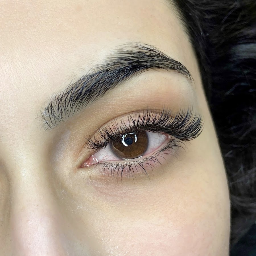 Lavi Lashes