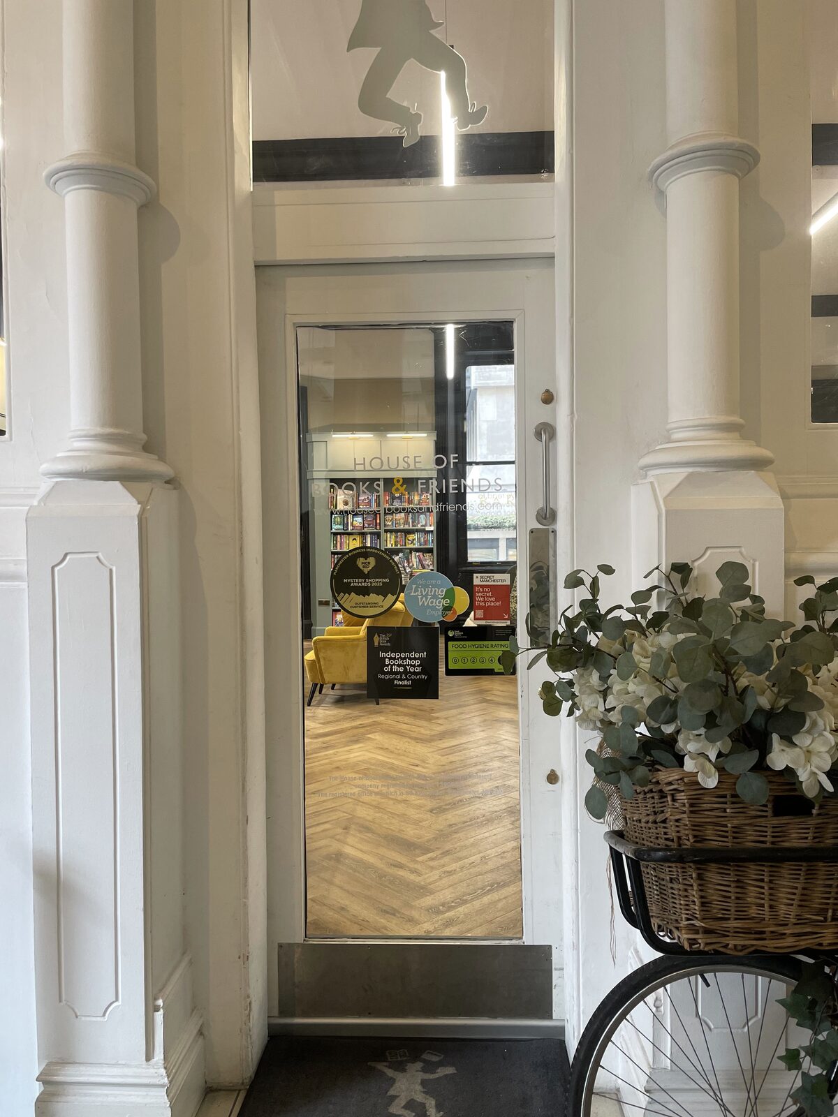 House of Books & Friends photo 2