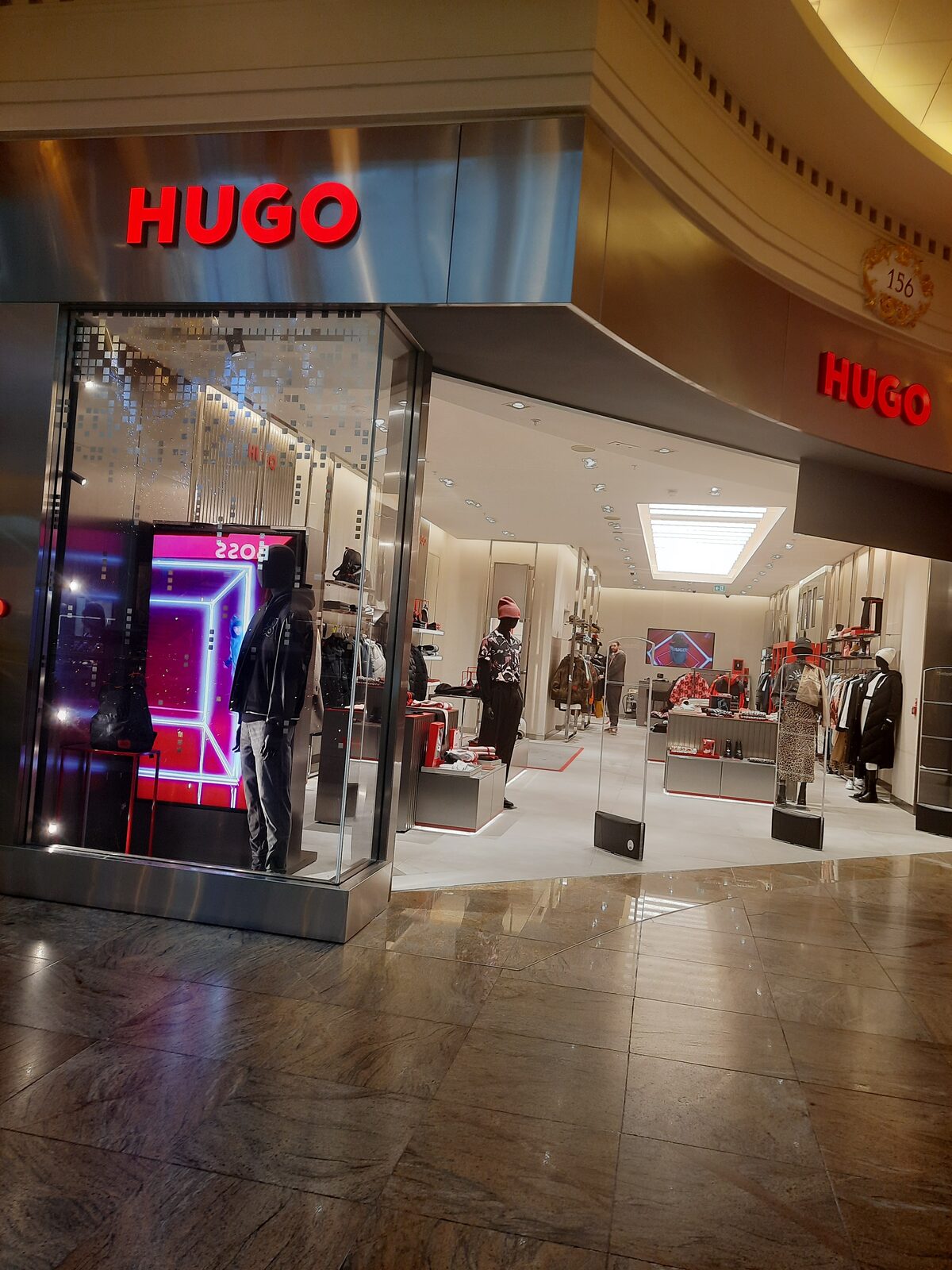 BOSS Store photo 4
