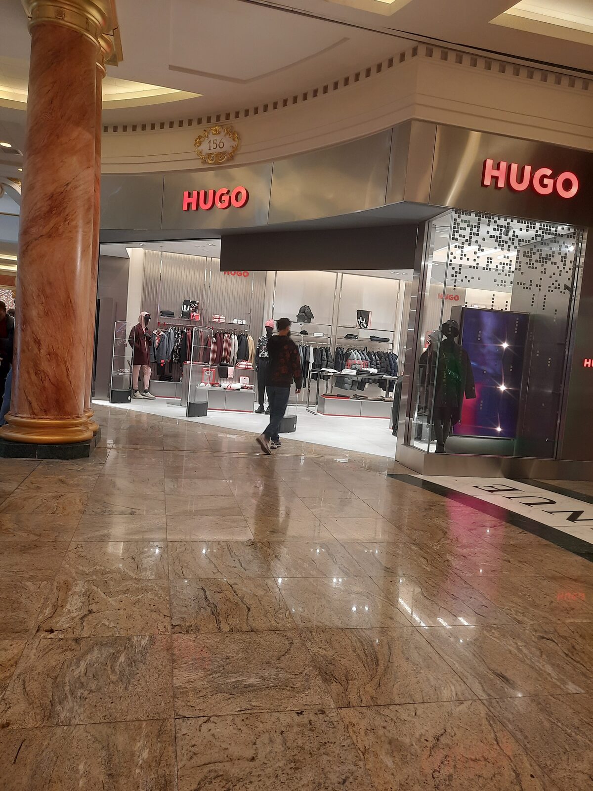 BOSS Store photo 5