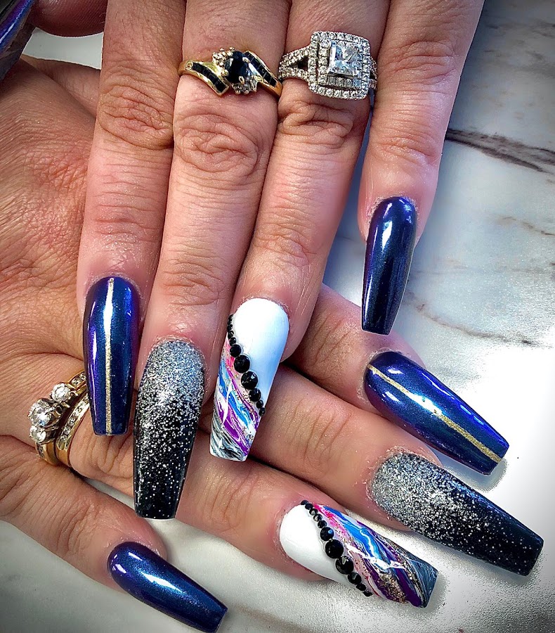 Yulia Hamilton Nails & Beauty