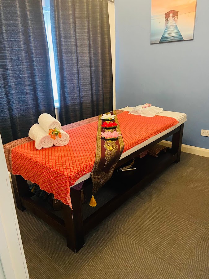Pontip Urmston Thai Massage & Spa