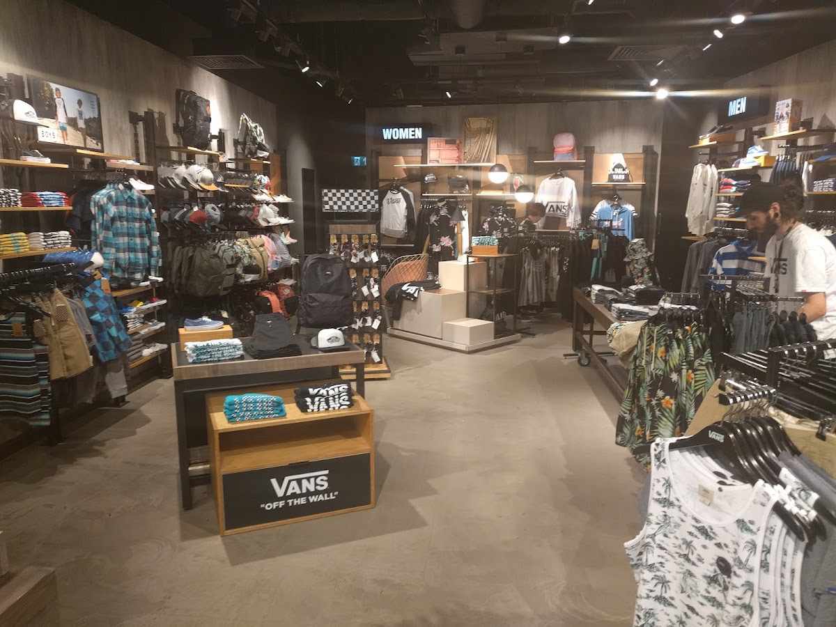 VANS Store Manchester Trafford