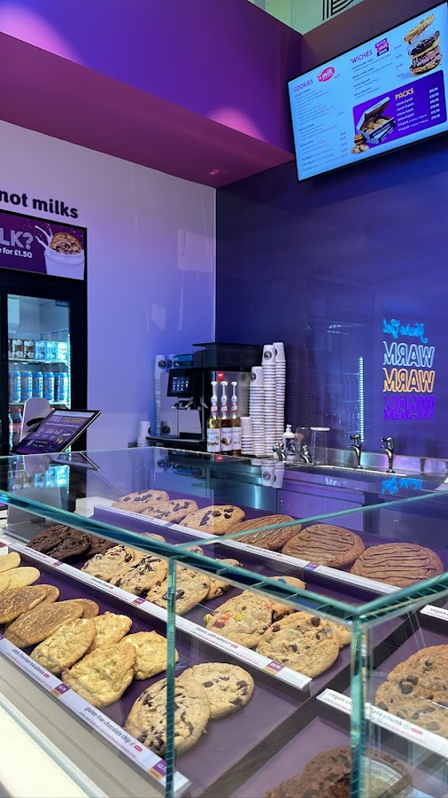 Insomnia Cookies