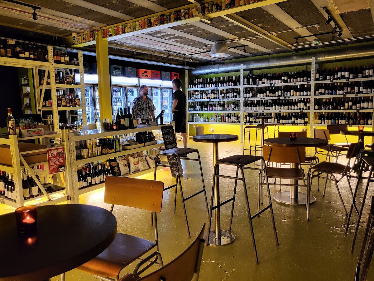 Ad Hoc Wine Shop